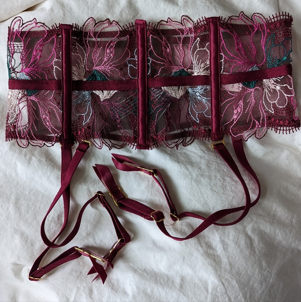 Victoria's secret floral lace garter belt/waist clincher xs/s